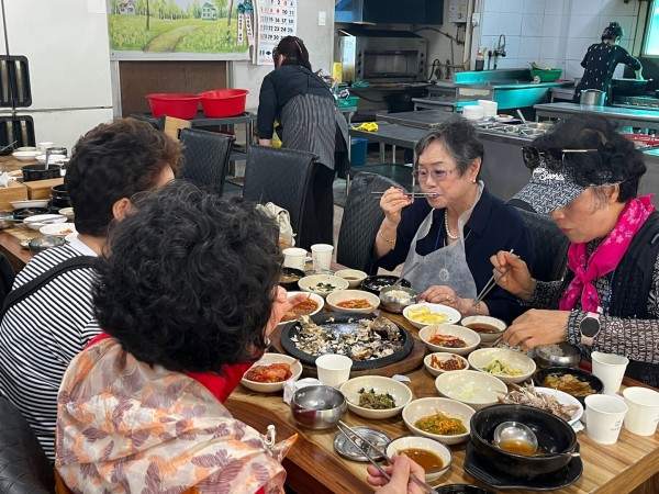 43895fea66789144fa56a011abe3a4bd_1759390